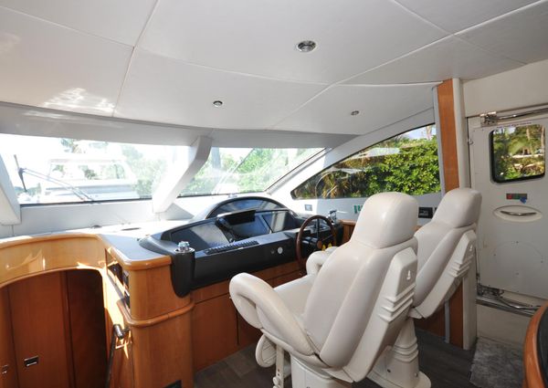 Sunseeker 82 Yacht image