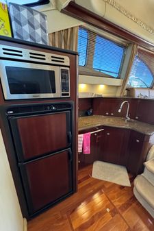 Sea Ray 420 Sedan Bridge image