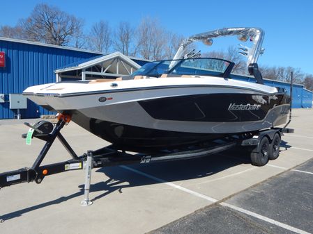 MasterCraft XT24 image