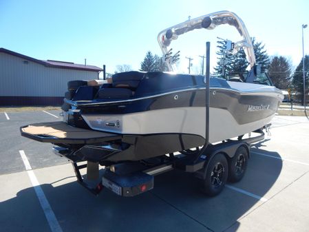 MasterCraft XT24 image
