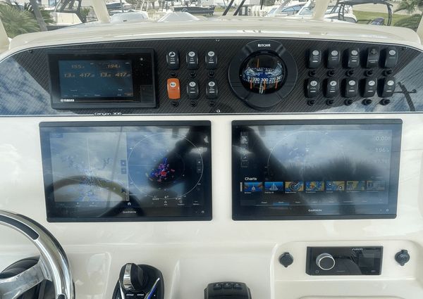 Grady-White Canyon 306 image