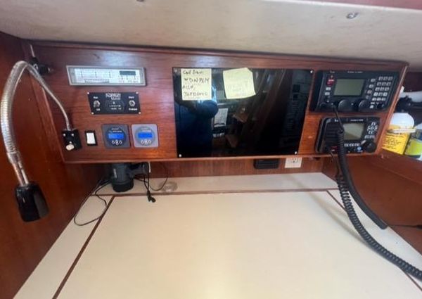 Kelly-peterson CENTER-COCKPIT-CUTTER image