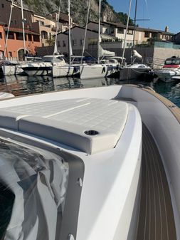 Pardo Yachts 38 Outboard image