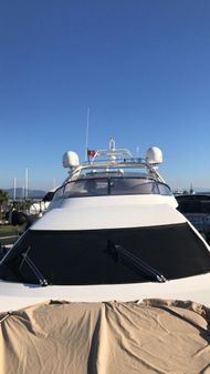 Azimut 68E image