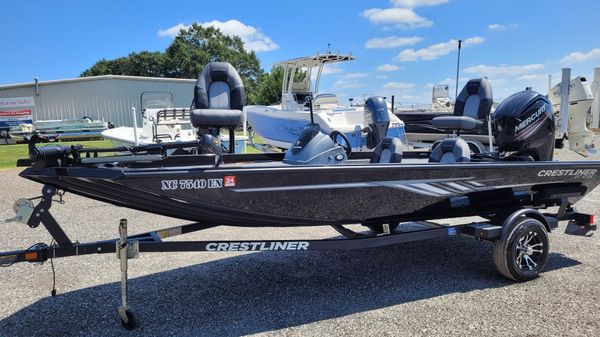 Crestliner VT 17 