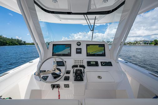 Intrepid 400 Center Console image