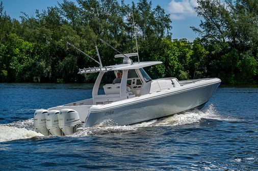 Intrepid 400 Center Console image