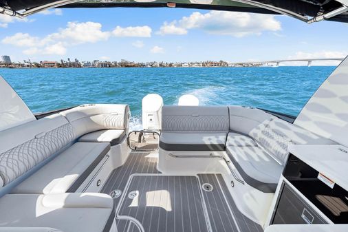 Sea Ray 370 Sundancer Outboard image