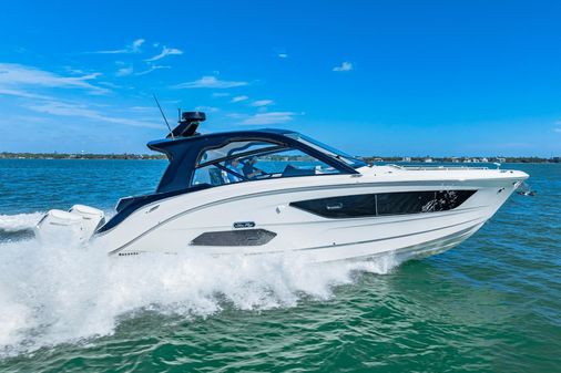 Sea Ray 370 Sundancer Outboard image