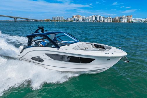 Sea Ray 370 Sundancer Outboard image