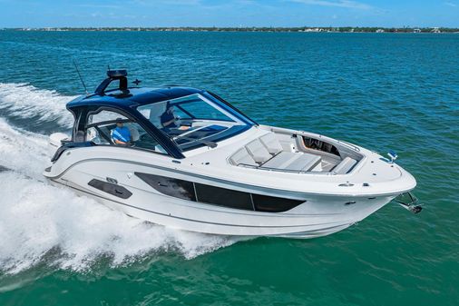 Sea Ray 370 Sundancer Outboard image