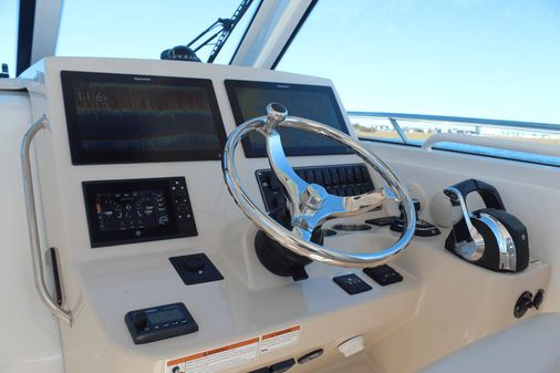 Boston Whaler 345 Conquest image