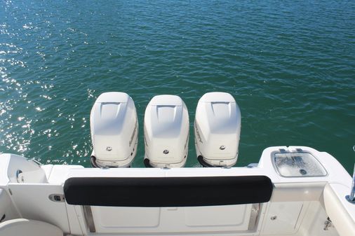 Boston Whaler 345 Conquest image