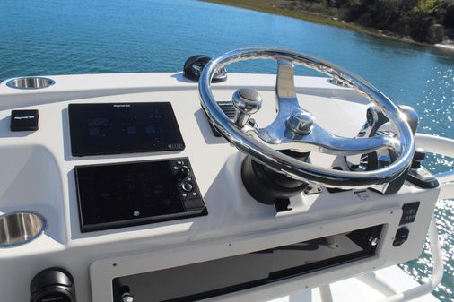 Boston Whaler 345 Conquest image