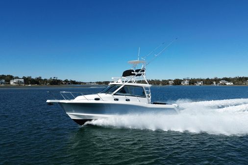 Boston Whaler 345 Conquest image