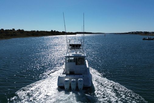 Boston Whaler 345 Conquest image