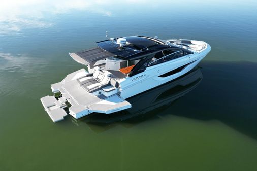 Cruisers Yachts 42 GLS image