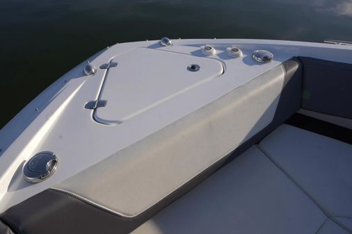 Cruisers Yachts 42 GLS image