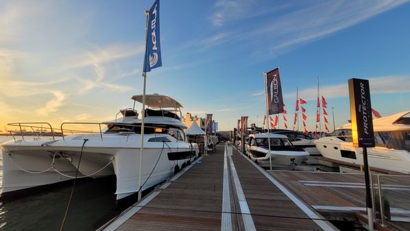 Aquila 44 Yacht image
