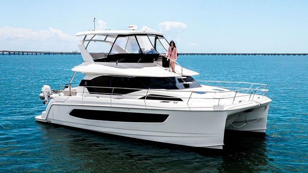 Aquila 44 Yacht