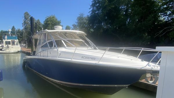 Fountain 33 Sportfish Cruiser 