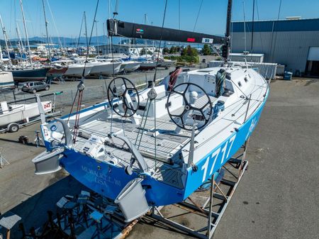 Offshore Racing Betts Boats Riptide 41 image