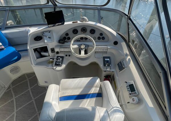 Cruisers-yachts 3650-MOTORYACHT image