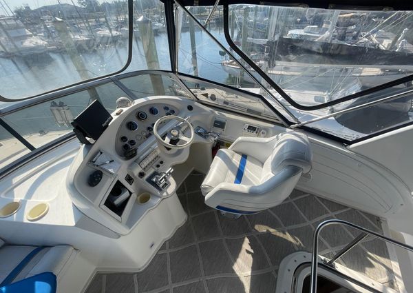 Cruisers-yachts 3650-MOTORYACHT image