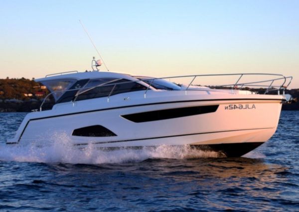 Sealine S330 image