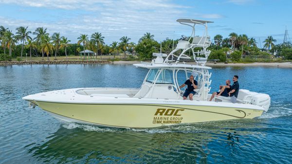 Fountain 34 Center Console 