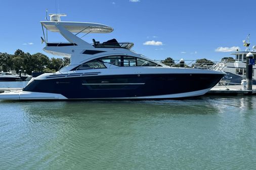 Cruisers Yachts 54 Cantius Fly image