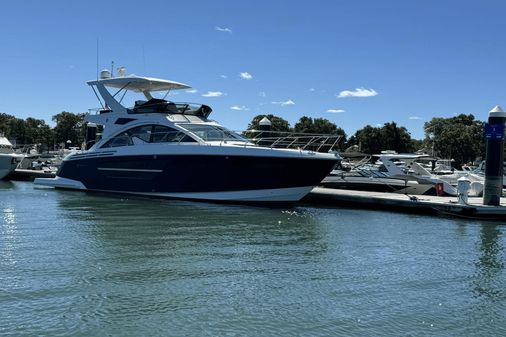 Cruisers Yachts 54 Cantius Fly image