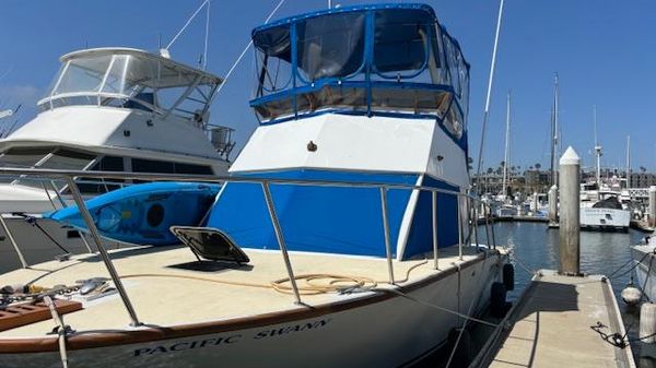 Pacific Boats 33 