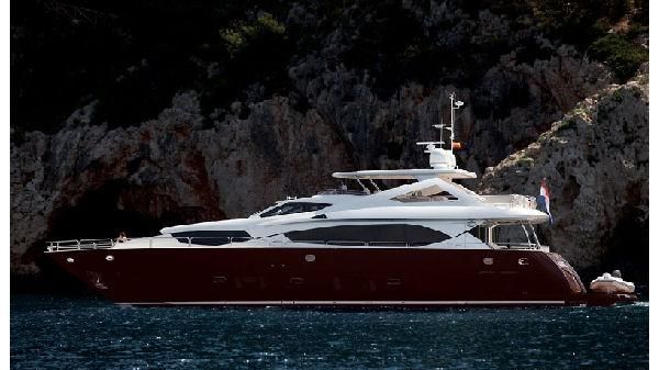 Sunseeker 30 Metre Yacht