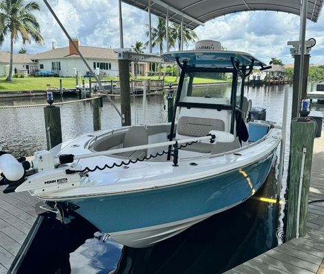 Sportsman Open 282 Center Console - main image