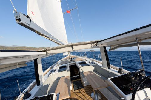 Hanse 588 image