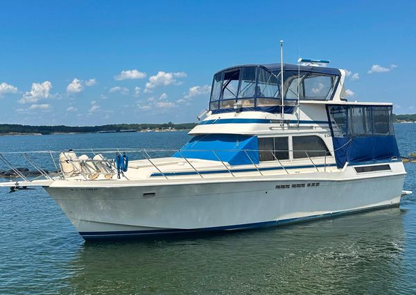 Chris-Craft 426 Catalina image