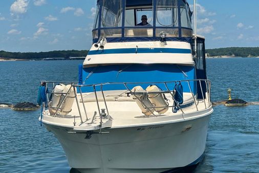 Chris-Craft 426 Catalina image