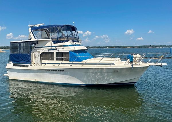 Chris-Craft 426 Catalina image