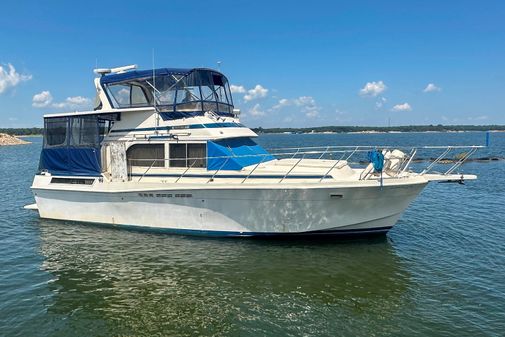 Chris-Craft 426 Catalina image