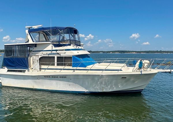 Chris-Craft 426 Catalina image