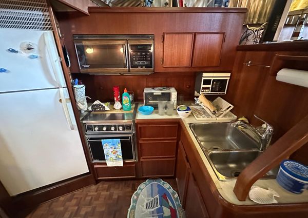 Chris-Craft 426 Catalina image