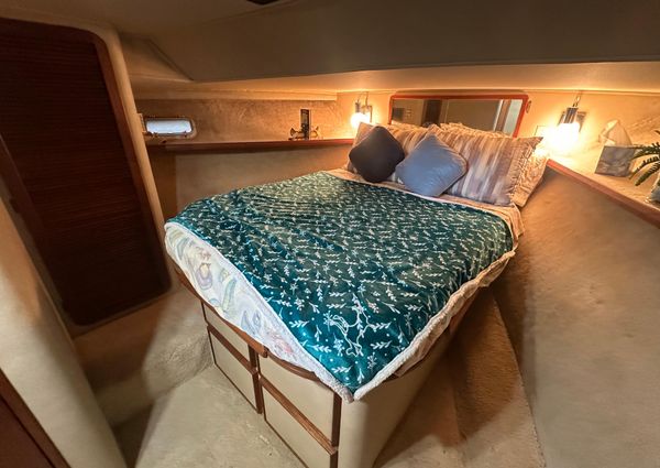 Chris-Craft 426 Catalina image