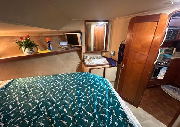 Chris-Craft 426 Catalina image