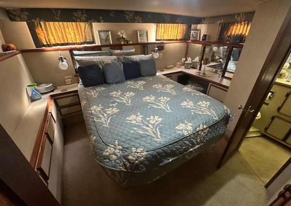 Chris-Craft 426 Catalina image