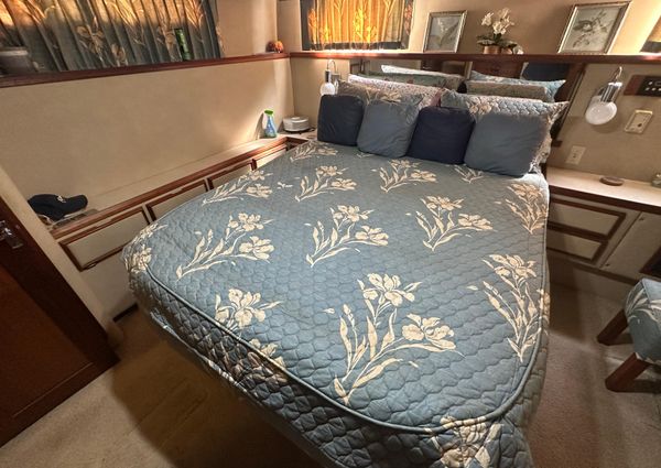 Chris-Craft 426 Catalina image