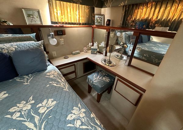 Chris-Craft 426 Catalina image