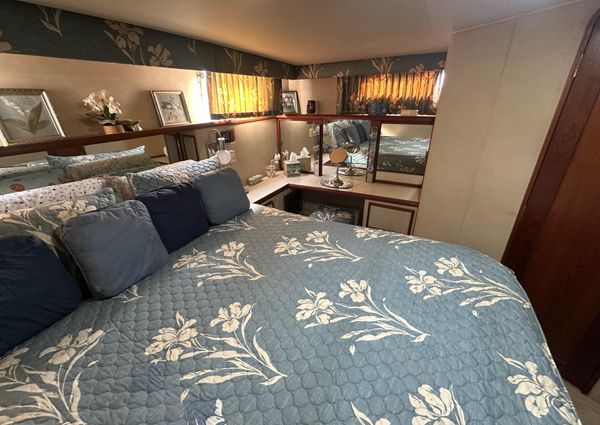 Chris-Craft 426 Catalina image