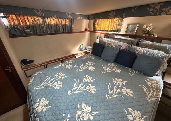 Chris-Craft 426 Catalina image