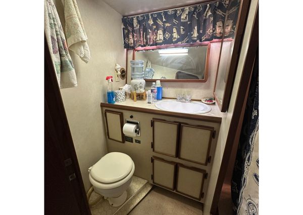 Chris-Craft 426 Catalina image